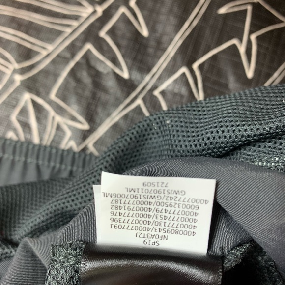 The North Face Men’s Camp Fire Swim Trunks Size L - Picture 11 of 12